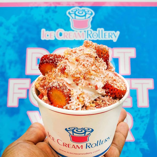 Ice Cream Rollery strawberry shortcake